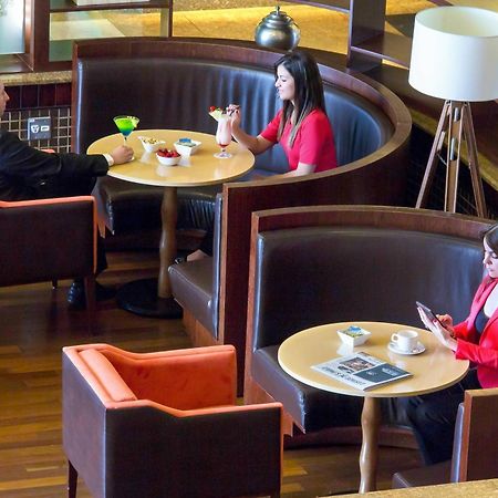 Marriott Sao Paulo Airport Hotel Guarulhos Bagian luar foto The lounge at the airport