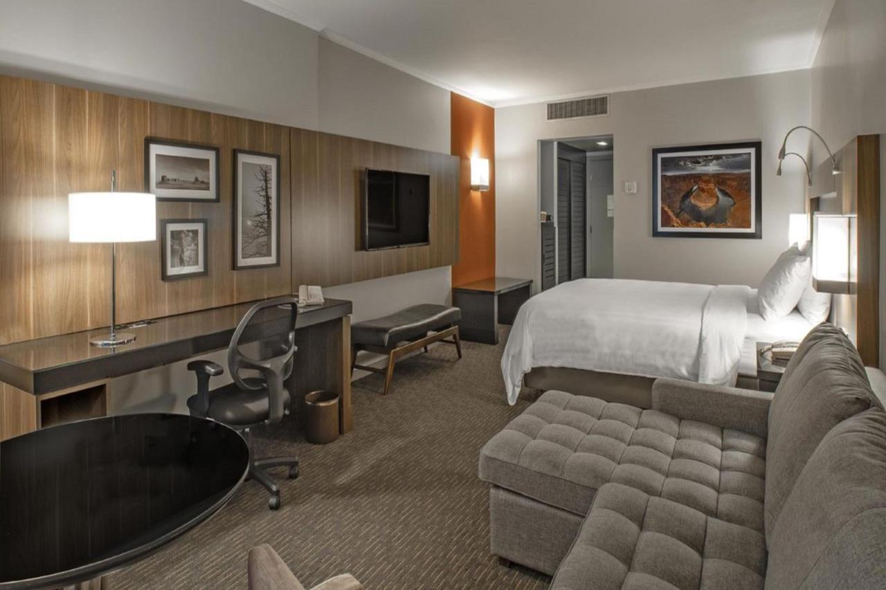 Marriott Sao Paulo Airport Hotel Guarulhos Bagian luar foto A typical room at the Renaissance