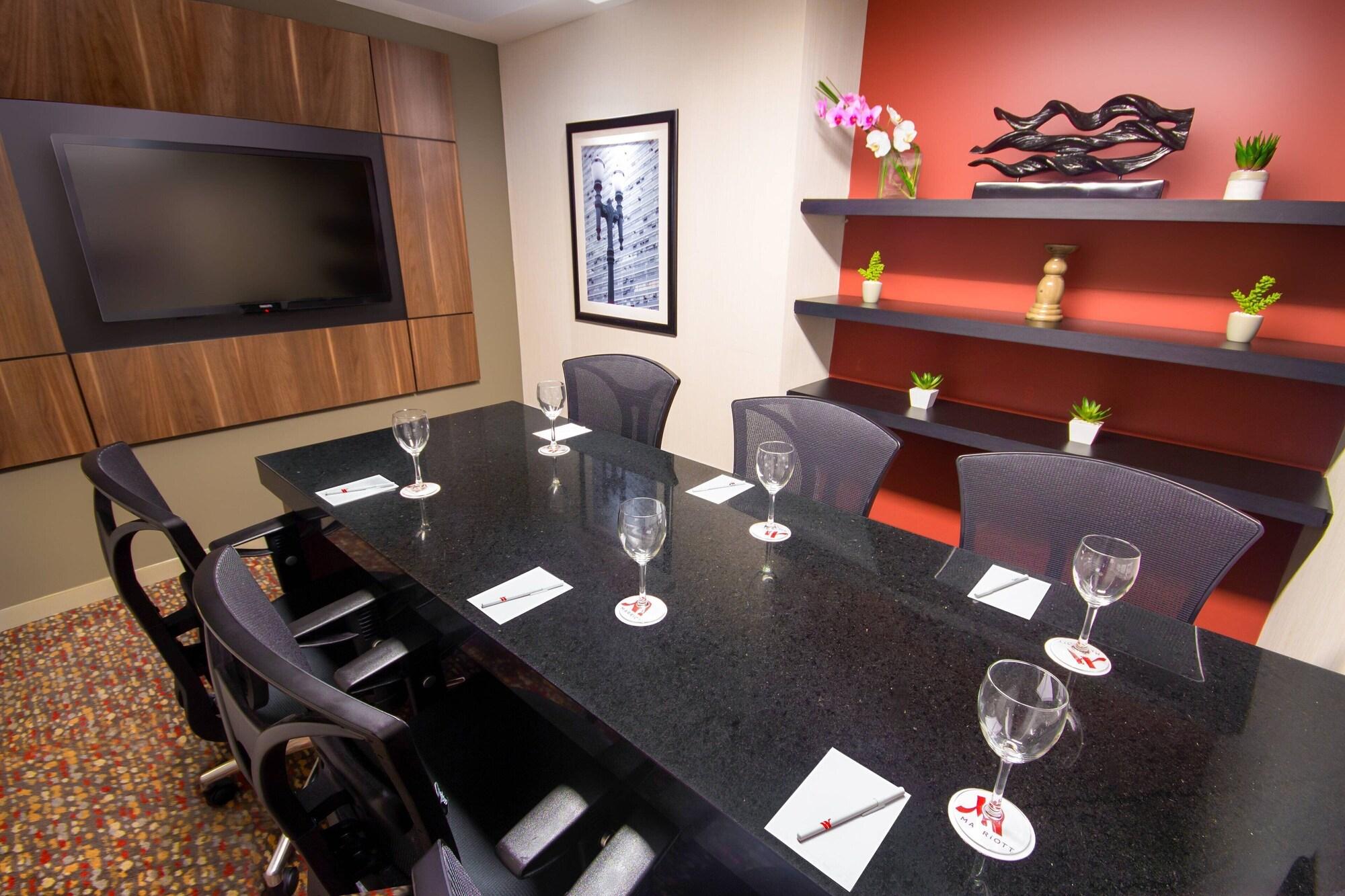 Marriott Sao Paulo Airport Hotel Guarulhos Bagian luar foto A typical boardroom